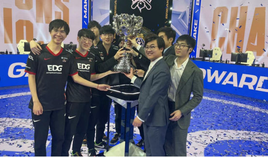 依旧具备威 依旧具备威